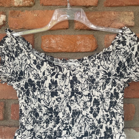 AE Outfitters Shoreline Smocked Floral Mini Dress Black/Cream Size Large - Picture 5 of 12